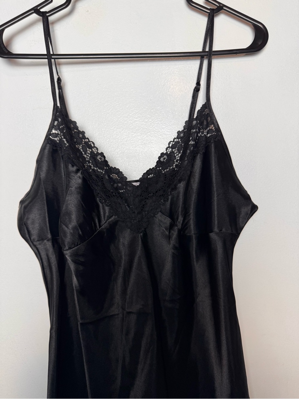 Linea donatella black slip with lace detail size-Medium